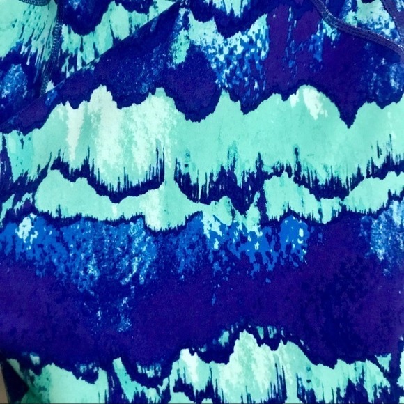 Zella Workout Knee Length Athletic Workout Legging Size Medium - Picture 6 of 9